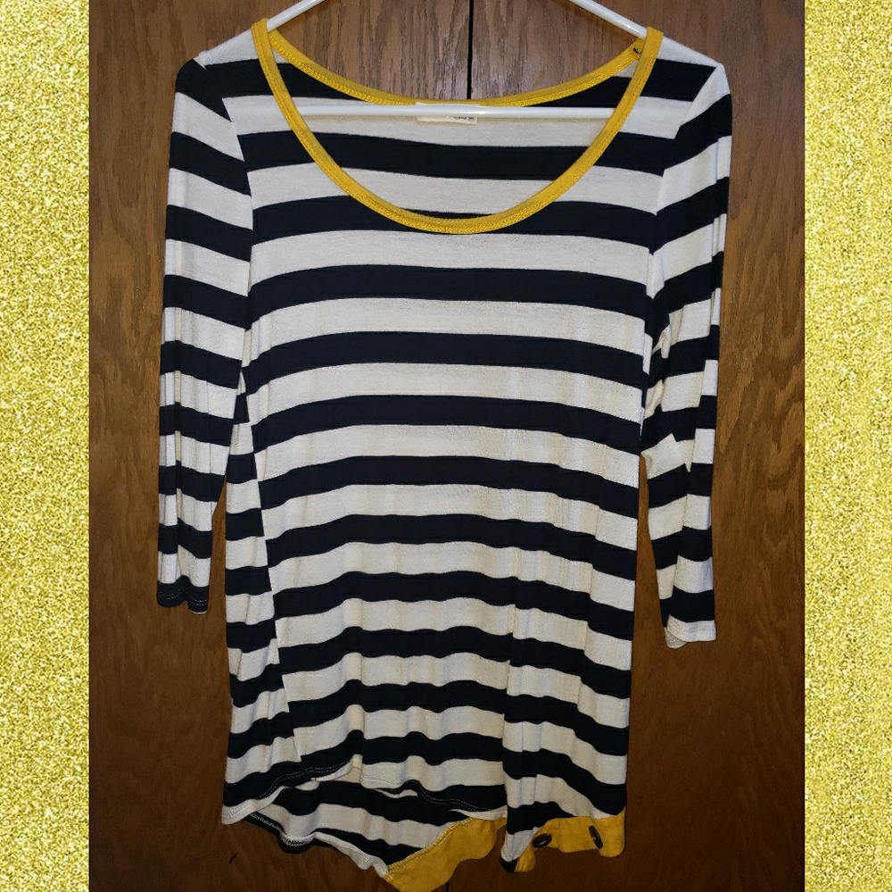 Asymmetrical Hem Stripped Boutique Top - Picture 1 of 3